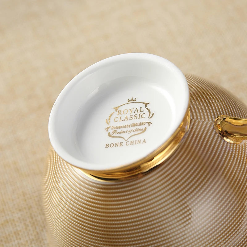 Europe Bone China Coffee Cup Saucer Spoon Set 200ml Luxury Ceramic Mug Top-grade Porcelain Tea Cup Cafe Teaware Party Drinkware