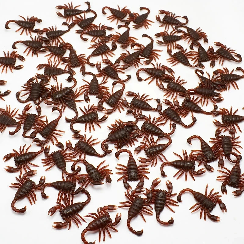 5-50Pcs Halloween gadget Plastic Cockroaches Joke Decoration Props Rubber Toy Gags Practical Jokes Toys Plastic Bugs Cockroach