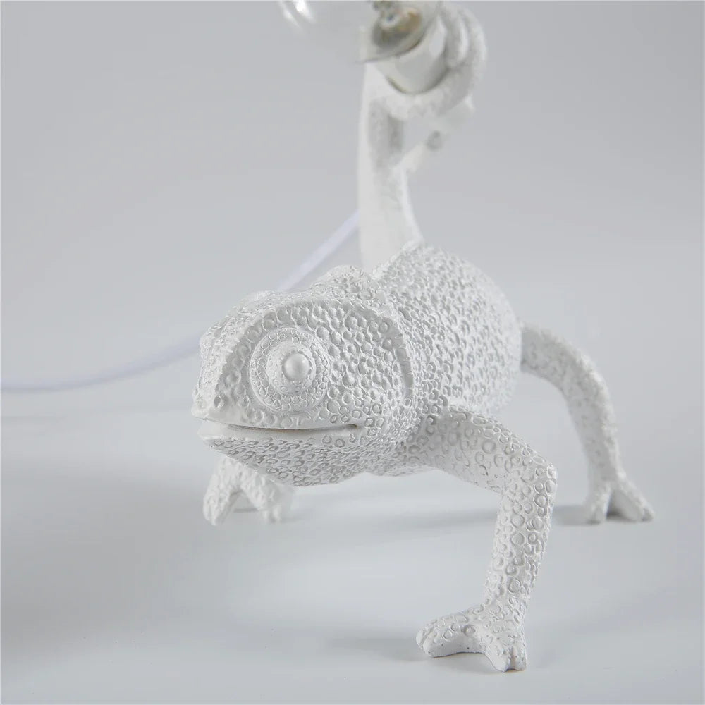 creative lizard wall lamp bedroom Bedside Night light living room home decor Cute Resin Animal lights chameleon Light Fixtures