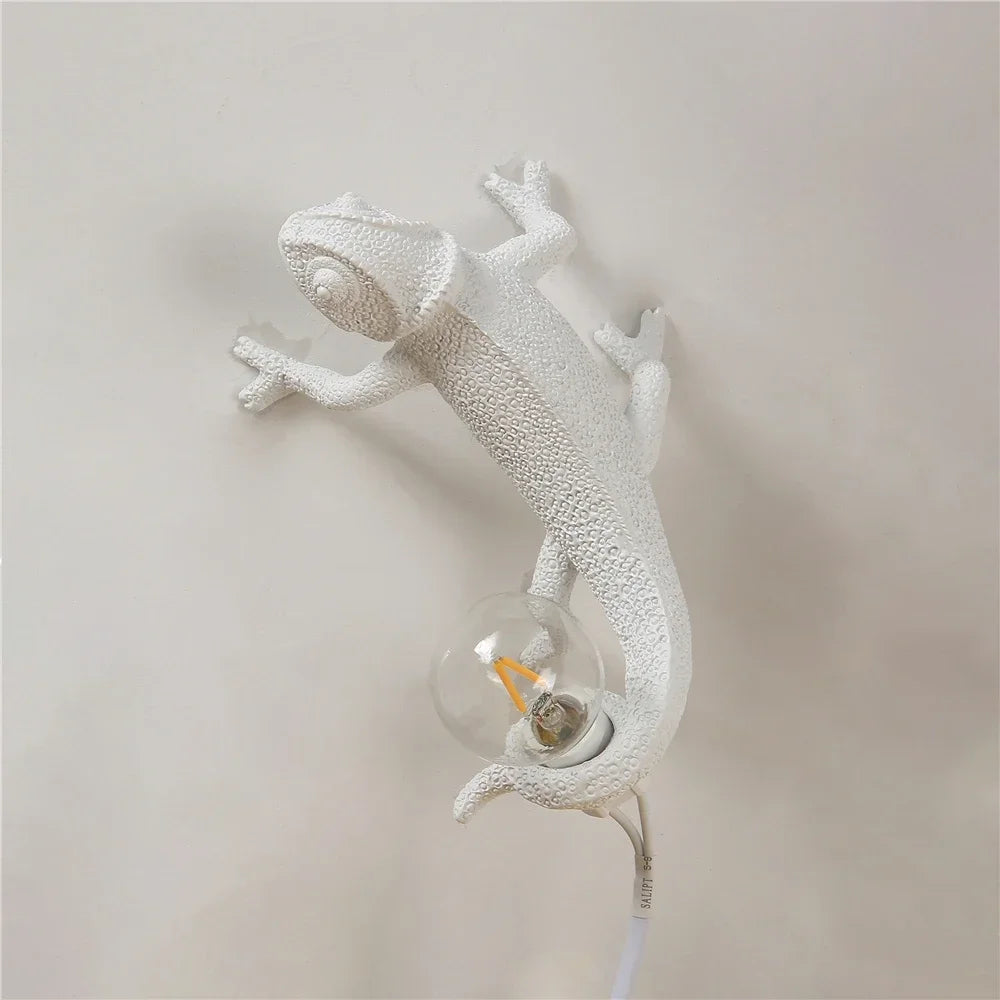 creative lizard wall lamp bedroom Bedside Night light living room home decor Cute Resin Animal lights chameleon Light Fixtures
