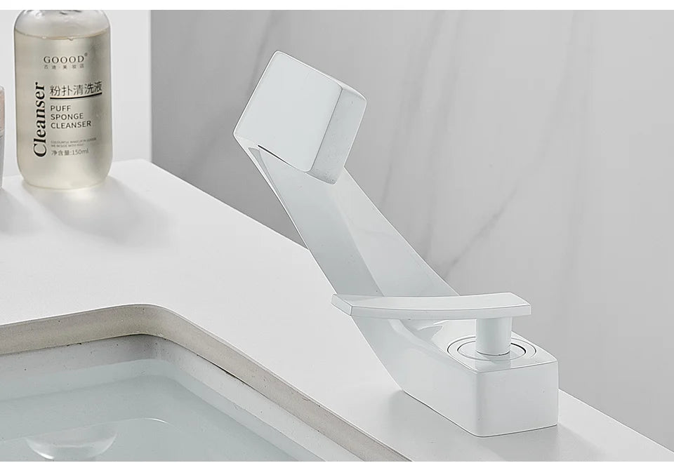 Bathroom Deck Mounted Basin Faucet Black Sink Tap Single Hole Water Tap Hot and Cold mitigeur salle de bain mixer faucet