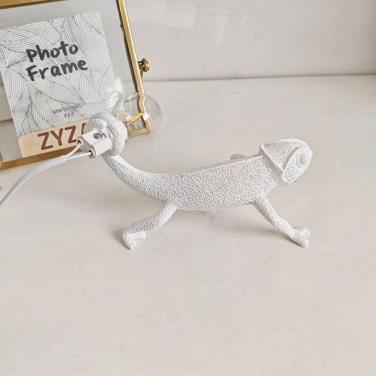 creative lizard wall lamp bedroom Bedside Night light living room home decor Cute Resin Animal lights chameleon Light Fixtures