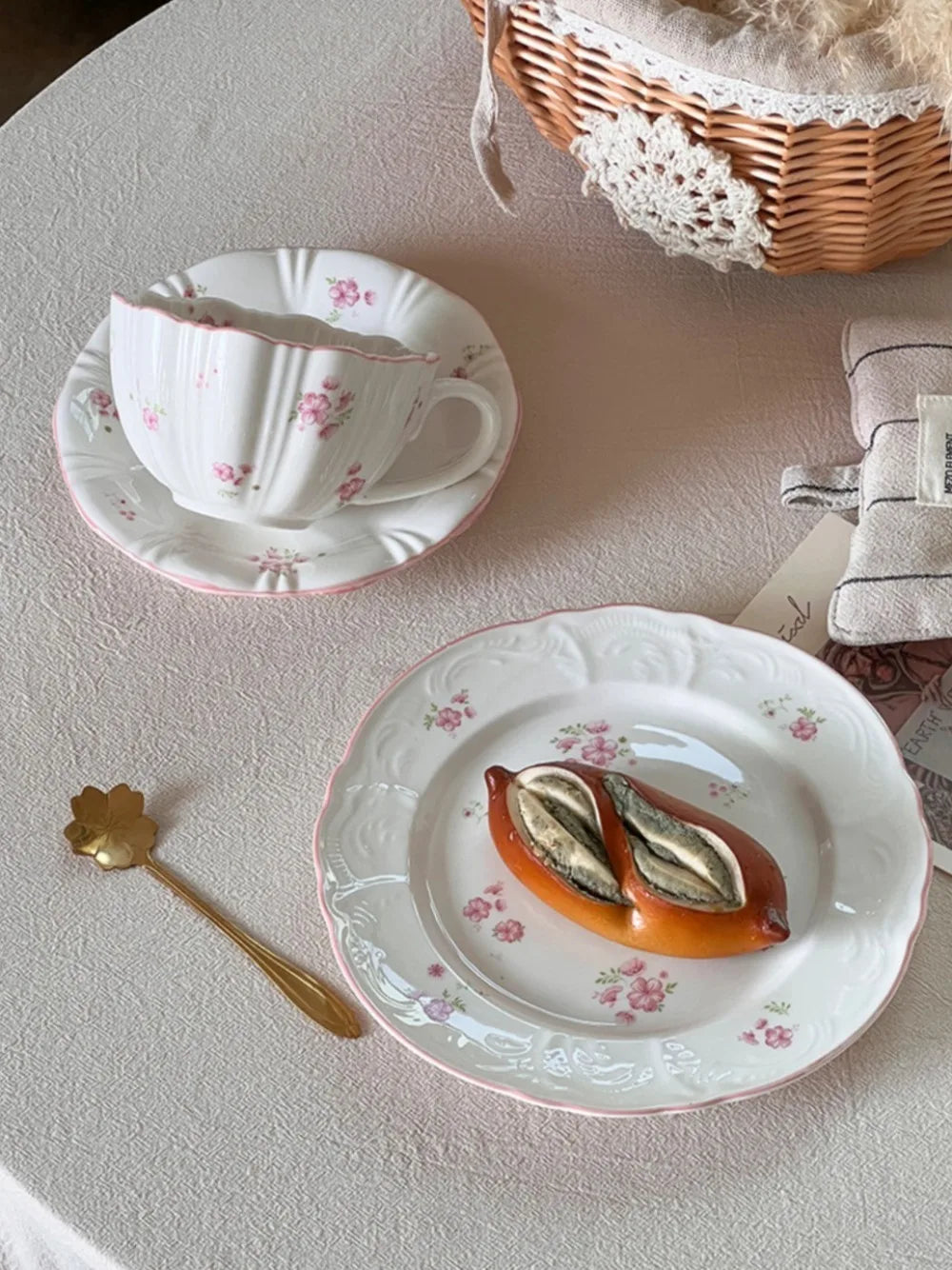 European Pink Cherry Blossoms Mugs Porcelain Cup&saucer Tableware Coffee Mug Dining Table Afternoon Tea Teacup Fruits Juice Cup