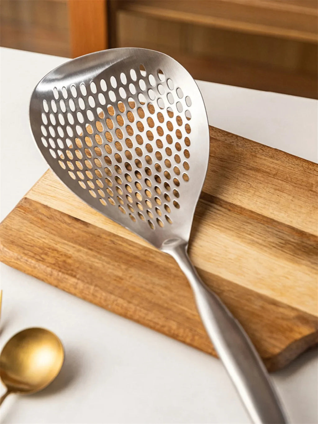 1pc Large Durable Stainless Steel Colander Skimmer Spoon, Heavy Duty Food Strainer Spoon  for Frying & Cooking, Kitchen Utensils