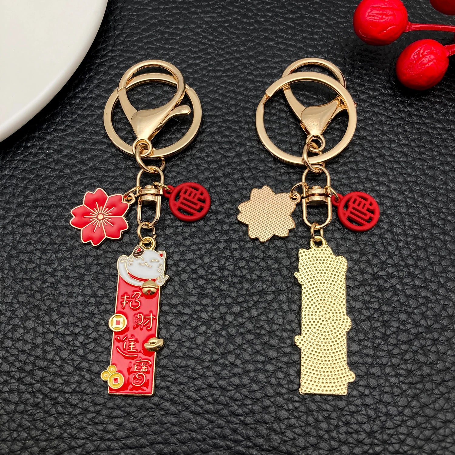 Japanese Maneki-neko (Lucky Cat) Keychain, Japanese Style Koi Fish Car Key Pendant, Creative Gift Alloy Lucky Bag Charm.