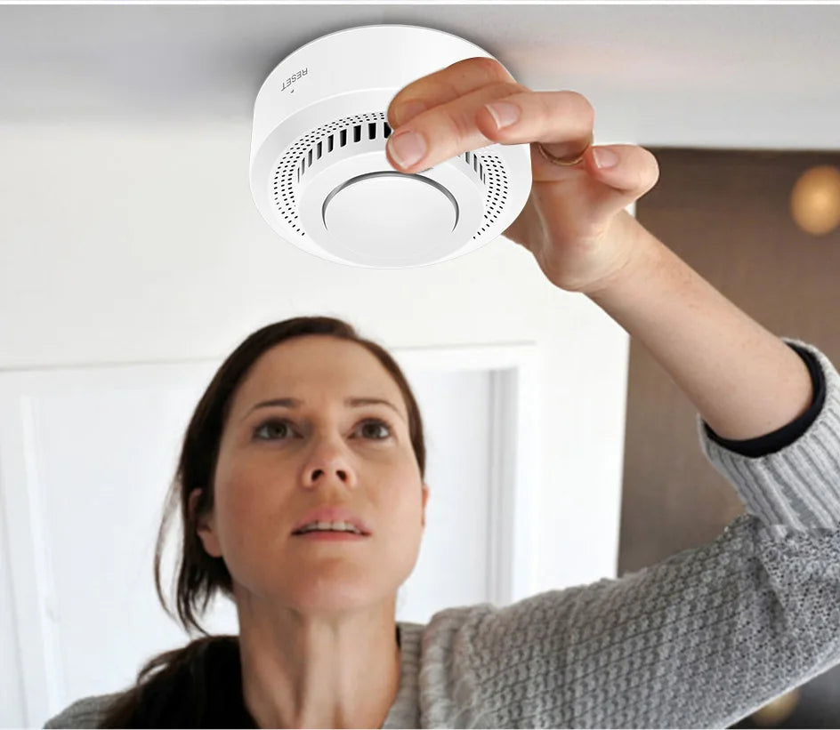 360° Comprehensive Detection, Tuya Smart WiFi Smoke Detector, Remote Monitoring Of Home Safety, Compatible With Alexa And Google