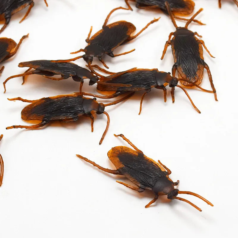 5-50Pcs Halloween gadget Plastic Cockroaches Joke Decoration Props Rubber Toy Gags Practical Jokes Toys Plastic Bugs Cockroach