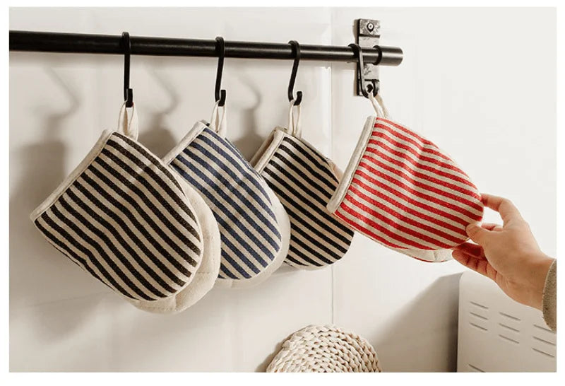 1PC  Heat-insulating Gloves Potholder Kitchen Anti-scald Microwave Gloves High Temperature Resistant Kitchen Baking Oven Gloves