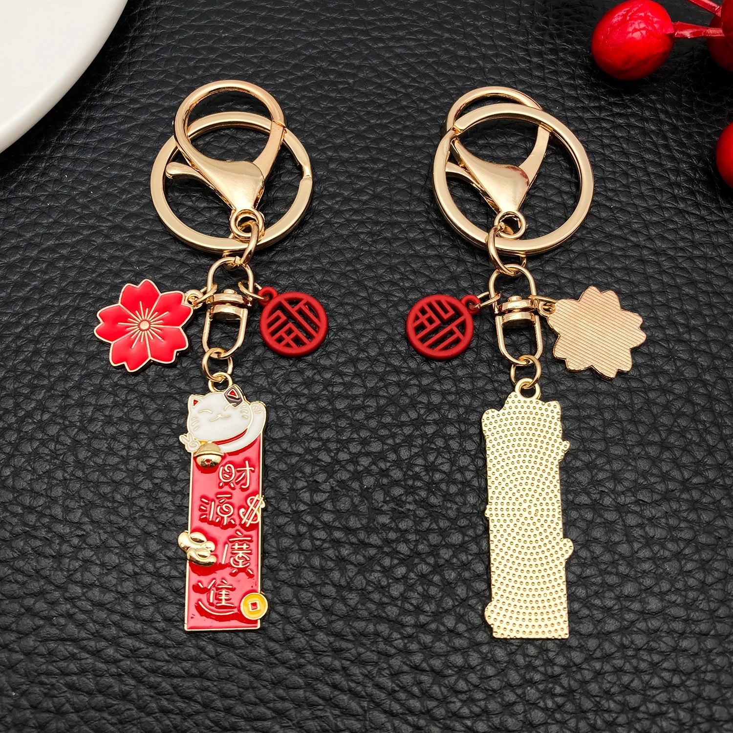Japanese Maneki-neko (Lucky Cat) Keychain, Japanese Style Koi Fish Car Key Pendant, Creative Gift Alloy Lucky Bag Charm.