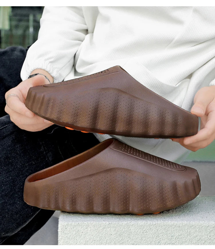 Men's and women's EVA lightweight toe massage slippers 2026 outdoor new casual sports slippers couple's fashionable beach shoes