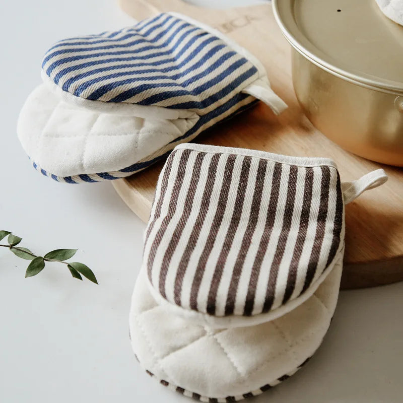 1PC  Heat-insulating Gloves Potholder Kitchen Anti-scald Microwave Gloves High Temperature Resistant Kitchen Baking Oven Gloves