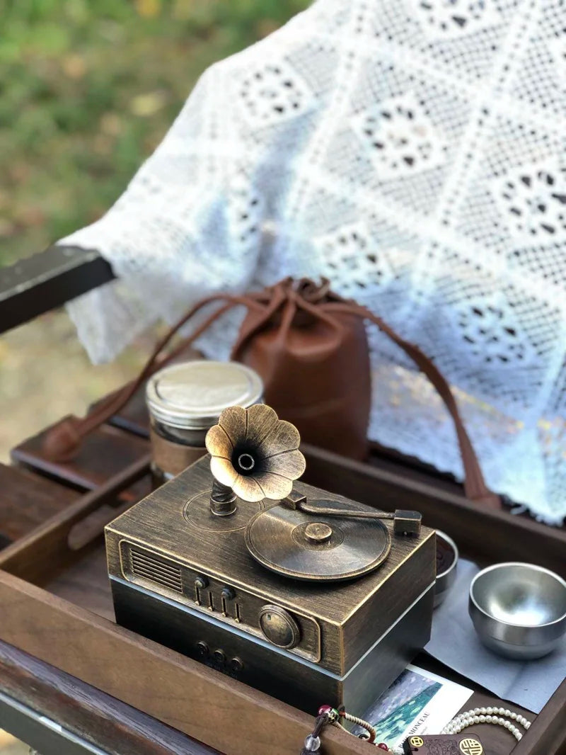 5V Retro Phonograph Bluetooth Speaker Humidifier Ultrasonic Aroma Diffuser Rotating Colorful Light Remote Essential Oil Atomizer