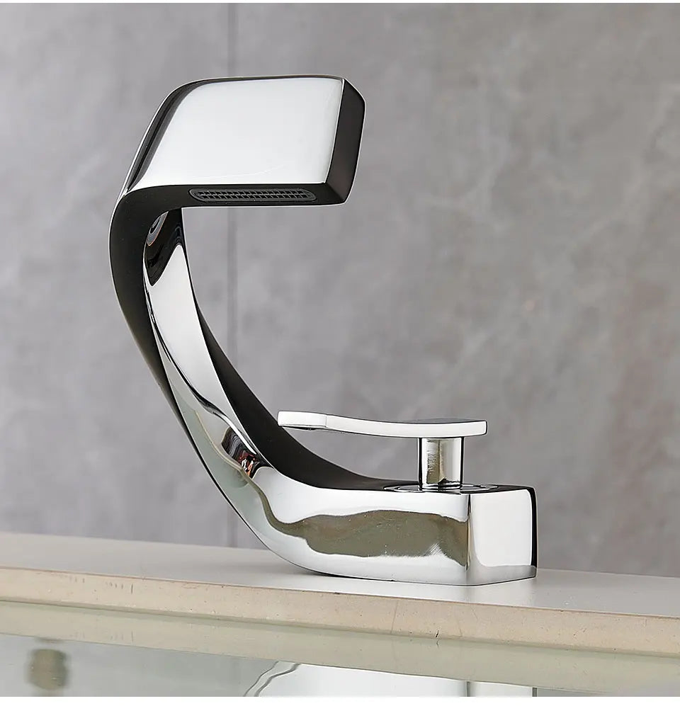 Bathroom Deck Mounted Basin Faucet Black Sink Tap Single Hole Water Tap Hot and Cold mitigeur salle de bain mixer faucet