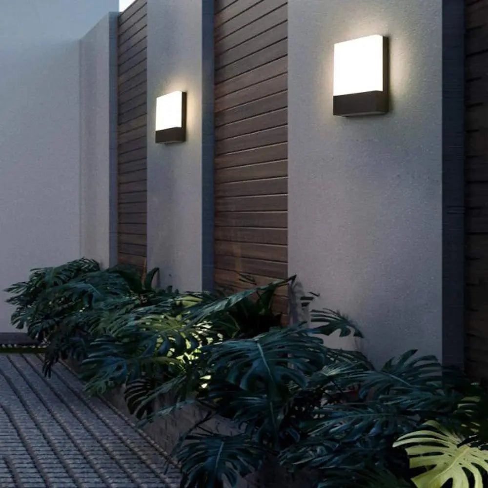 Outdoor waterproof IP65 minimalist ultra bright wall lamp villa courtyard entrance garden wall lamp exterior wall decoration