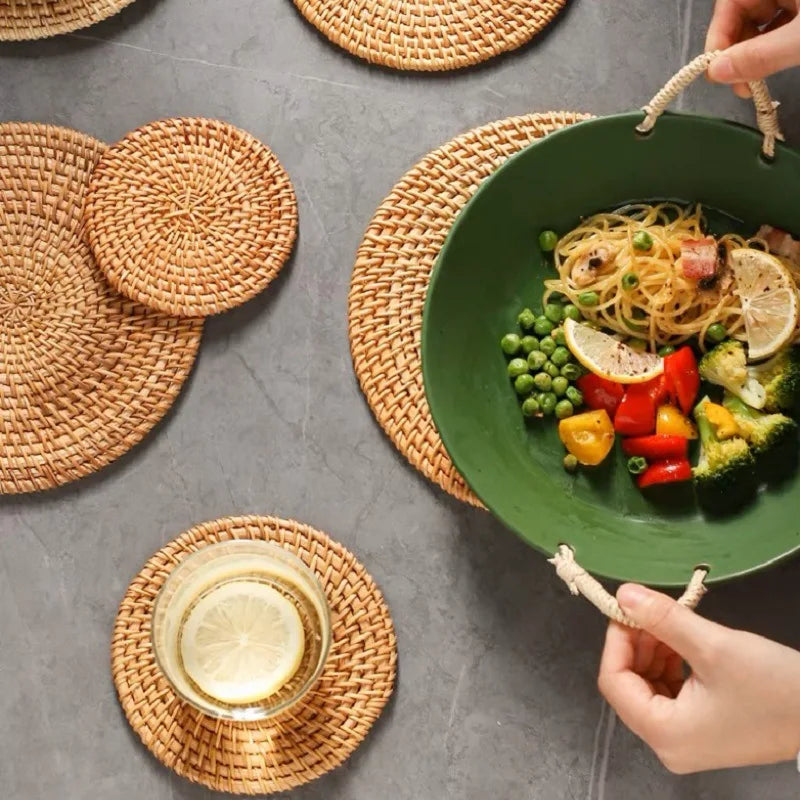 Handwoven Round Rattan Placemats Natural Wicker Coasters Heat Resistant Table Mats Multi Size Set Kitchen Dining Table Decor Pot